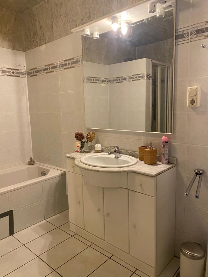 Central Shared Apartment, Friesenplatz Köln Eksteriør billede