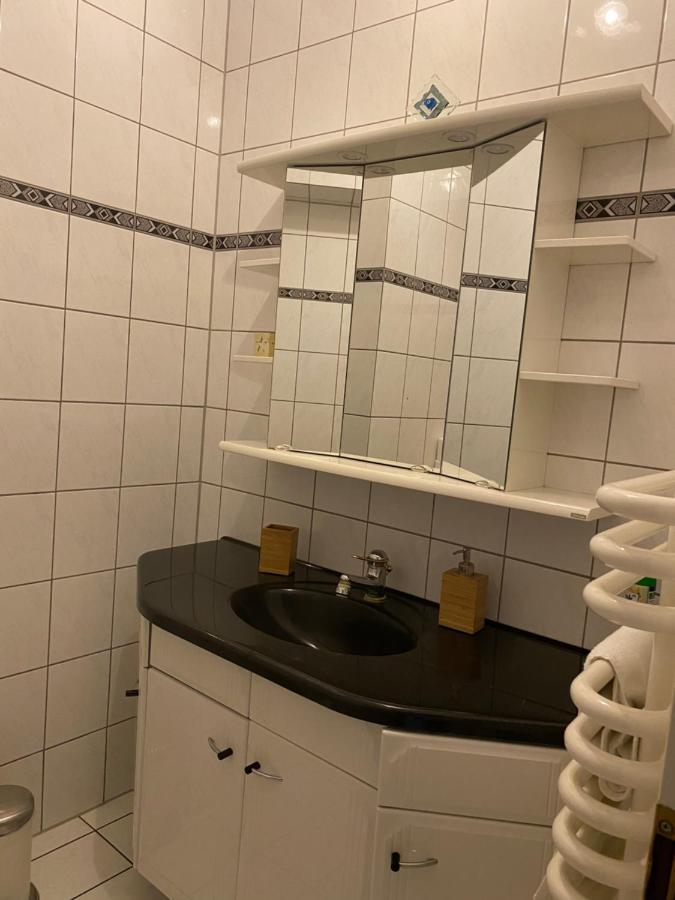 Central Shared Apartment, Friesenplatz Köln Eksteriør billede