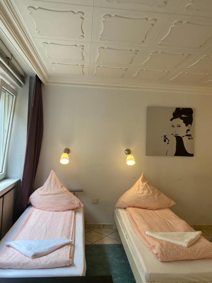 Central Shared Apartment, Friesenplatz Köln Eksteriør billede