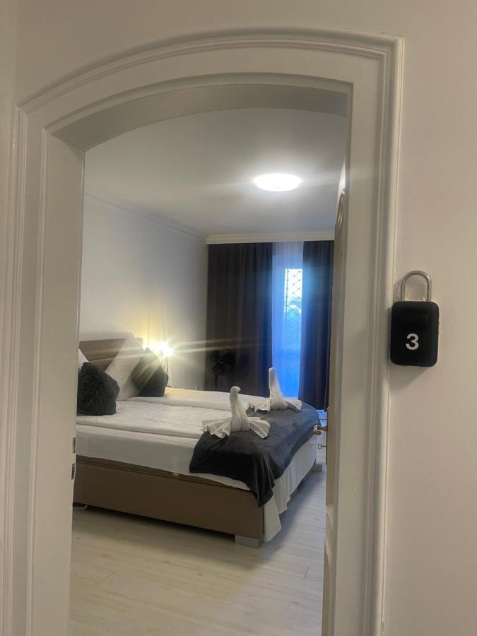 Central Shared Apartment, Friesenplatz Köln Eksteriør billede